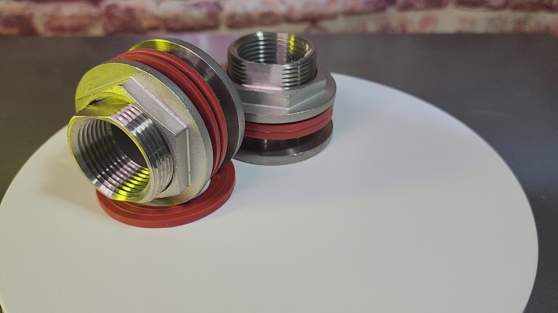 Load video: EZ Seal Weld-Less Bulkhead